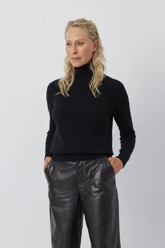 Essential Cashmere Roll Neck - Black